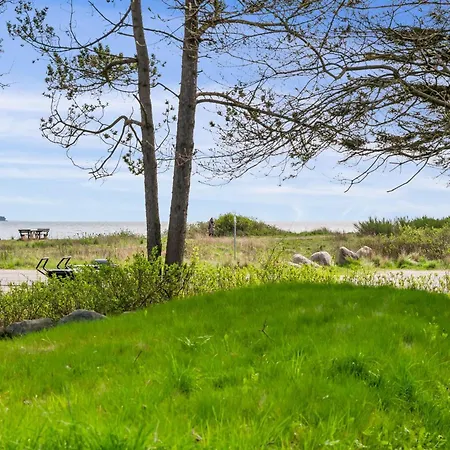 Beachside With Sea View And Cozy Outdoor Shelter Дом отдыха