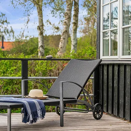 Beachside With Sea View And Cozy Outdoor Shelter Дом отдыха *