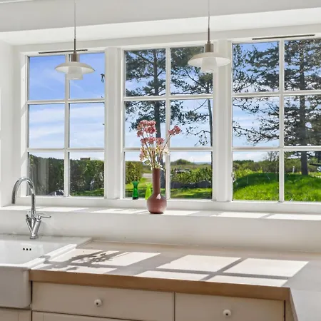 Beachside With Sea View And Cozy Outdoor Shelter * Эбельтофт