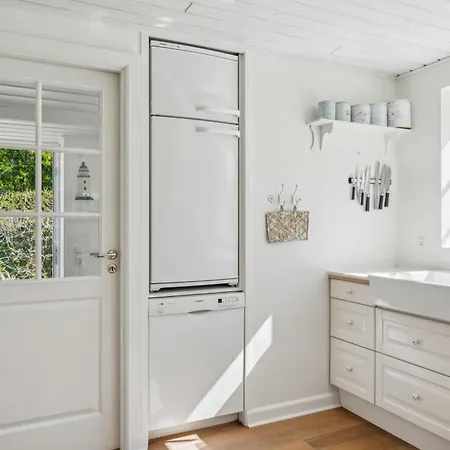 Cozy A Stones Throw From The Water Holiday home