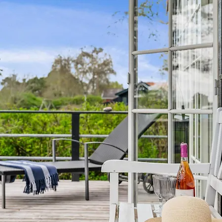 Beachside With Sea View And Cozy Outdoor Shelter Эбельтофт