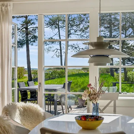 Beachside With Sea View And Cozy Outdoor Shelter Дом отдыха *